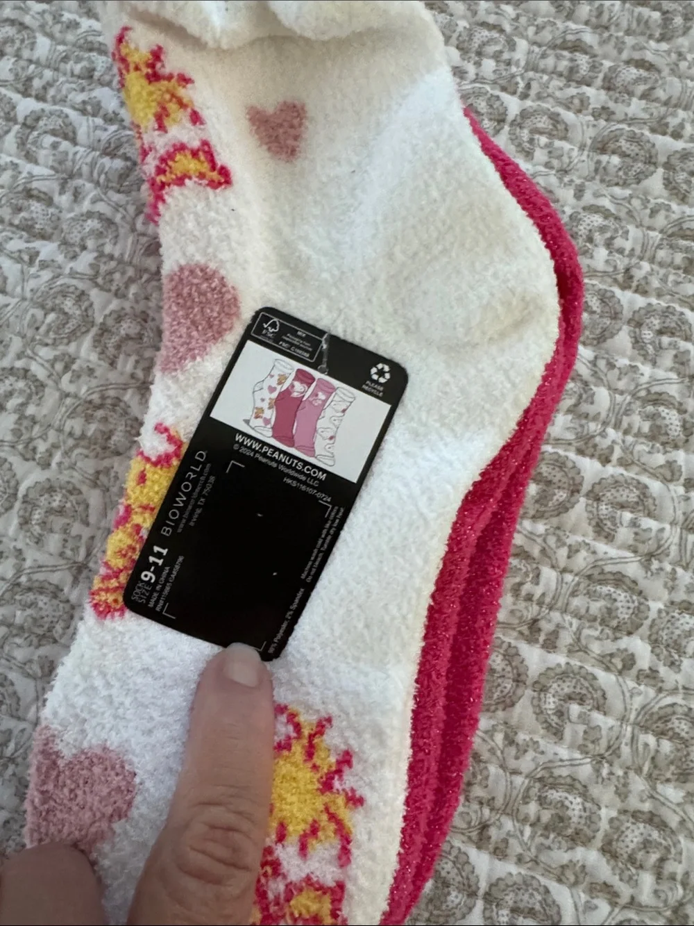 Peanuts White, Pink & Yellow Kids Ankle Socks with Snoopy Tag